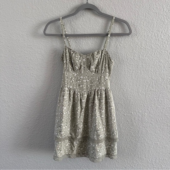 Hollister Dresses & Skirts - Hollister Floral Sundress XS Smocked Back Adjustable Straps
